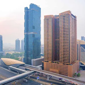 Отель Mercure Barsha Heights And